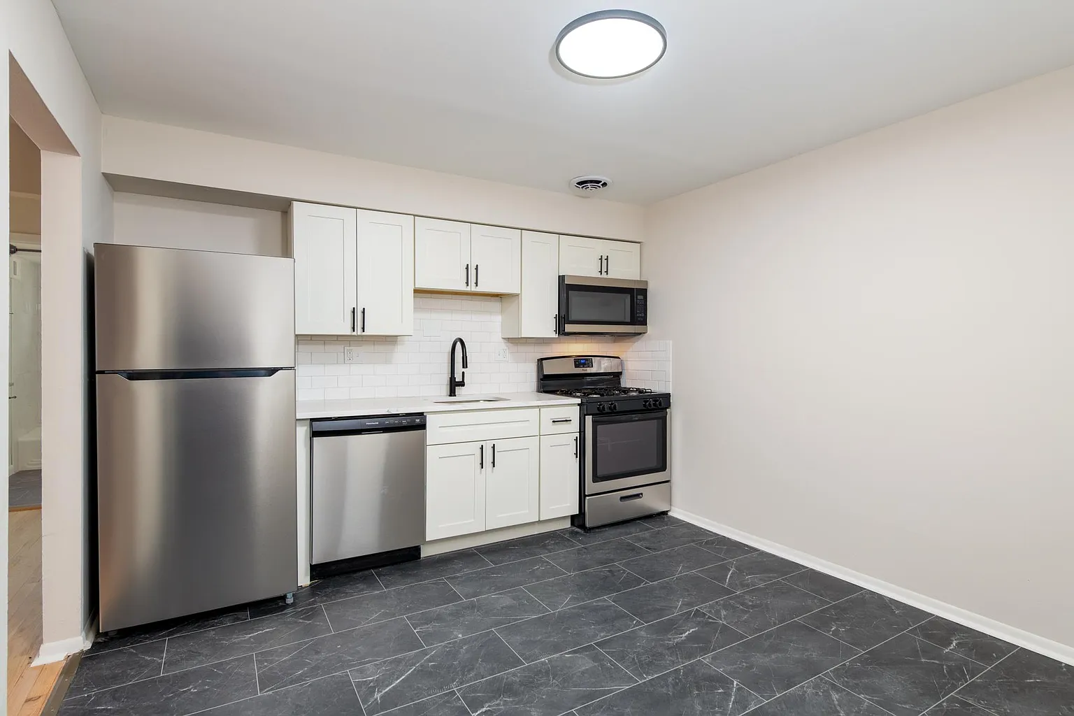 2000 Bellevue Ave #T2 photo 1