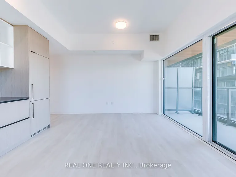 1285 Dupont St #603 — Photo 7