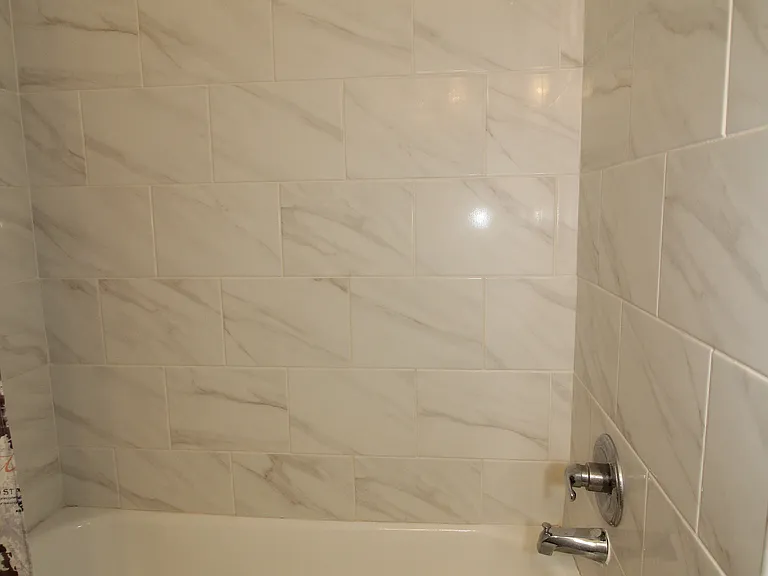207 Lake View Dr — Photo 3