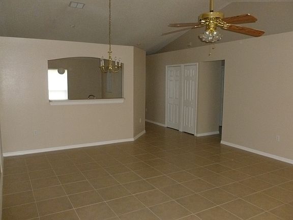4th image of 1482 Courtland Blvd