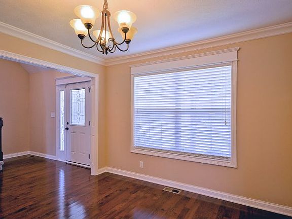 5th image of 955 Cindy Jo Ct