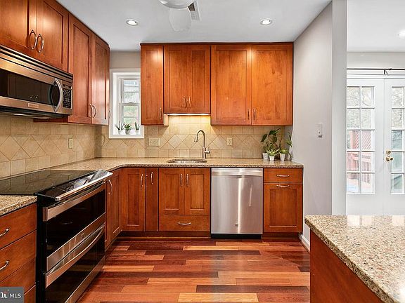 5th image of 6737 Kenwood Forest Ln #39