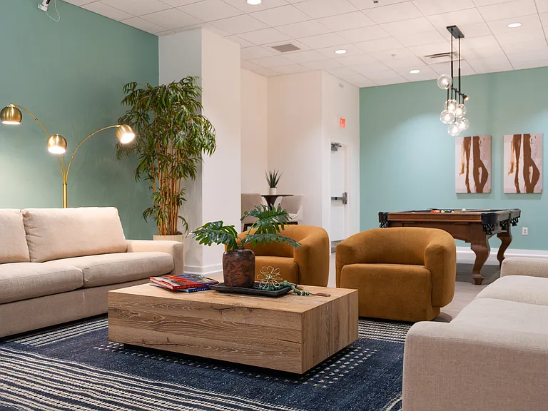 Miller and Rhoads Residences — Photo 12
