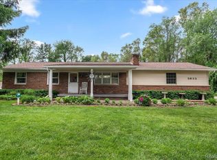 5633 Crandall Rd, Howell, MI 48855