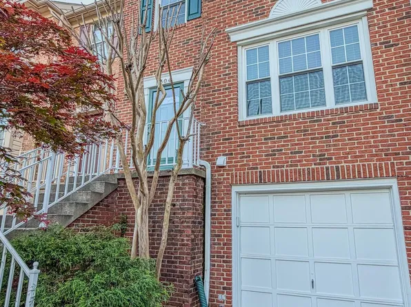 9504 Brigantine Ln, Manassas, VA 20110