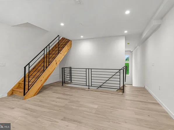 2429 Hartranft St, Philadelphia, PA 19145