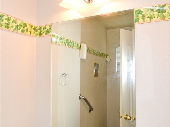 5th image of 4802 Nassau Ave NE APT 142