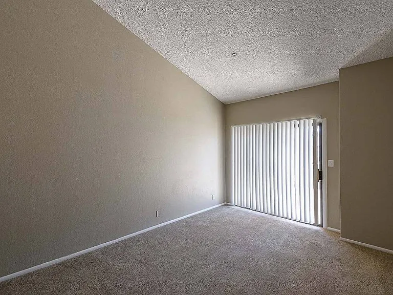 The Flats at Peoria — Photo 16