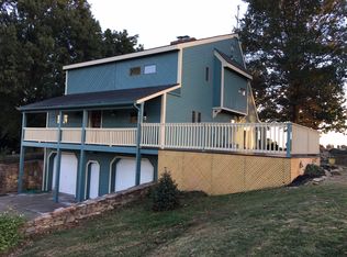 439 E Hirsch Woods Ln, Haubstadt, IN 47639