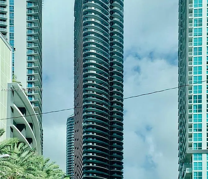 1000 Brickell Plz #4104 — Photo 30