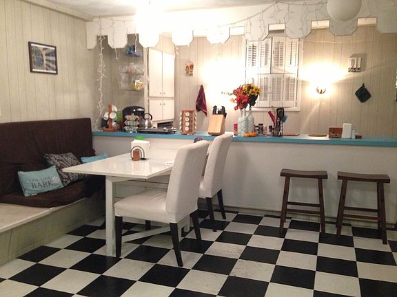 Bar kitchen