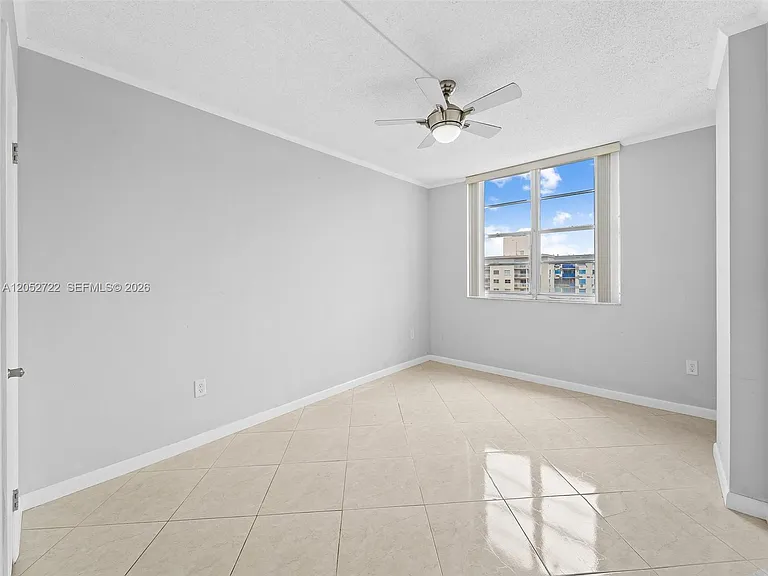 500 Bayview Dr #1421 — Photo 7