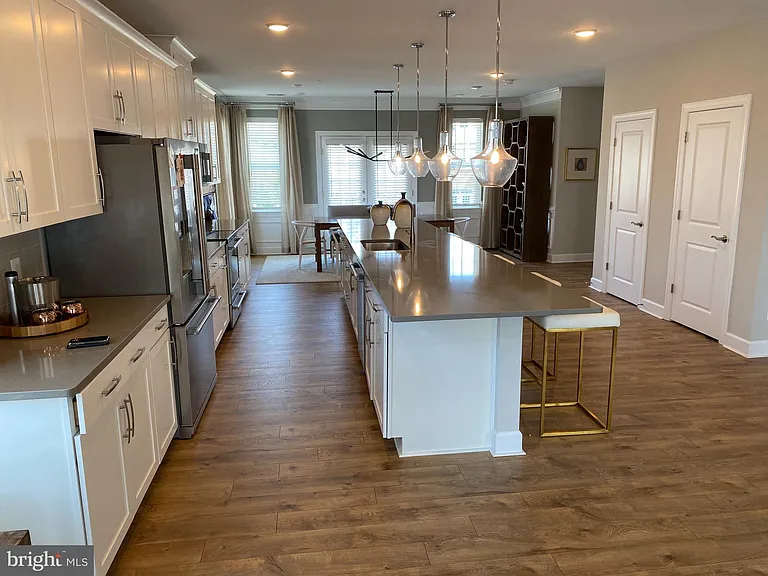 6925 Stoddert Ln — Photo 8