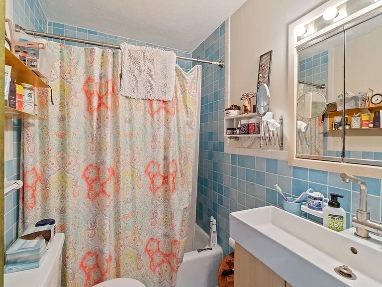 76 Garfield St #9 — Photo 5
