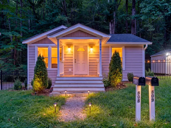 809 John Arthur Rd, Boones Mill, VA 24065