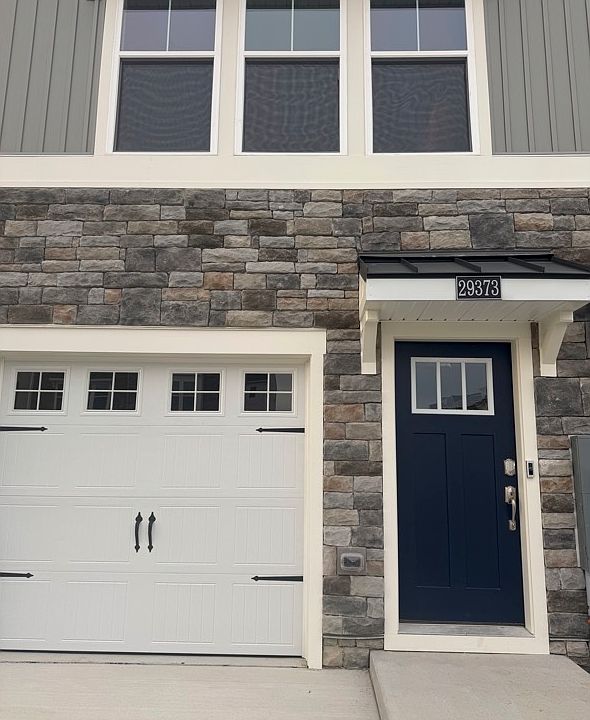 1st image of 29373 Oxford Dr