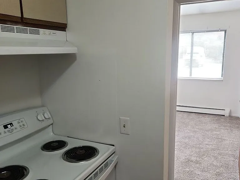 410 Thornwild Dr — Photo 6