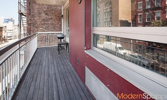 Sold by Modern Spaces | media 1