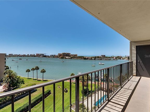 2nd image of 650 Island Way APT 706