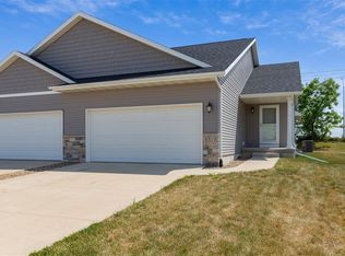 5317 Dostal Dr SW, Cedar Rapids, IA 52404