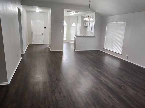 3rd image of 1213 Urban Dr