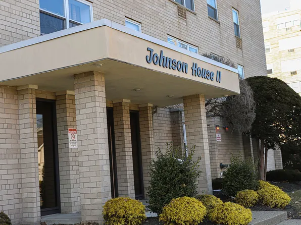 211 Johnson Ave, Hackensack, NJ 07601