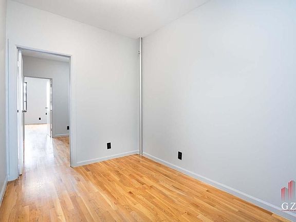 3rd image of 401 E 116th St #6A
