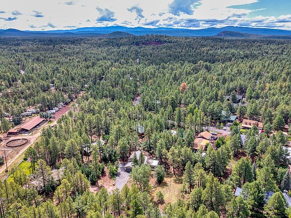 3rd image of 5271 Bridle Trail Cir