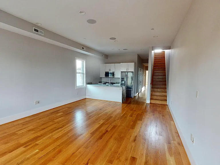 1159 Oates St NE #3A — Photo 1