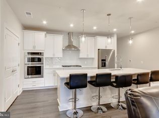 106 Saint Ives Pl Unit 408, Oxon Hill, MD 20745
