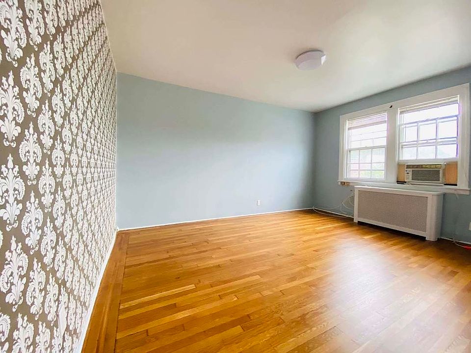 1st image of 30-12 36th St #3