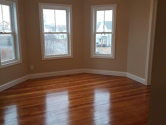 5th image of 143 Porter St #1