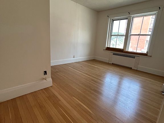 Large Bedroom