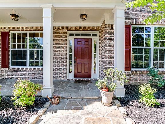 3rd image of 210 Northbrooke Ct