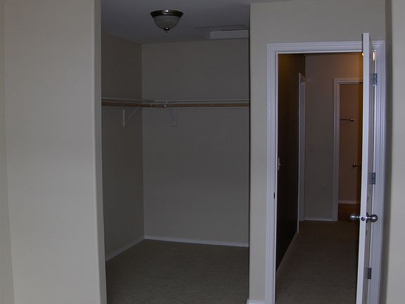 Upstairs bdrm walk-in closet