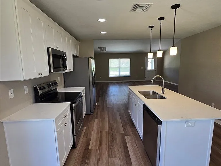 5515 Castania Dr — Photo 4