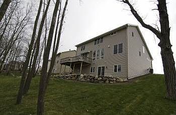 2nd image of 1820 Carriage Dr