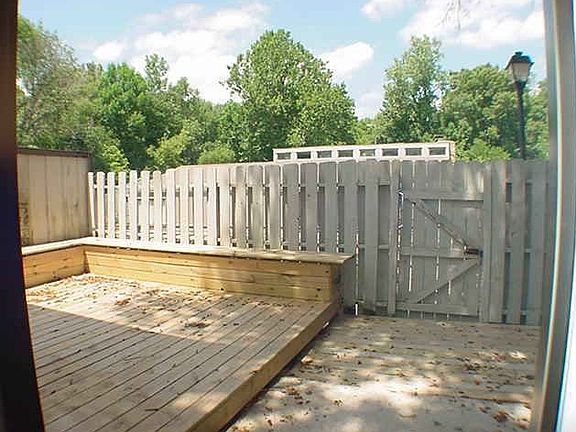 3rd image of 7915 Benjamin Dr