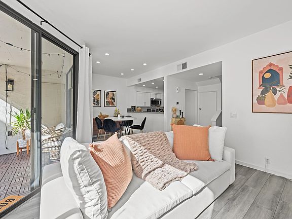 4th image of 2236 River Run Dr Unit 233
