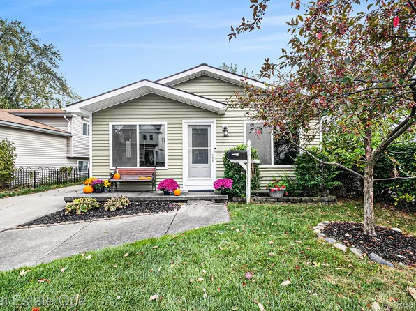 3678 Royal Ave, Berkley, MI 48072