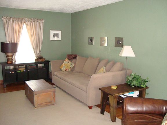 3rd image of 2914 Oaklawn St
