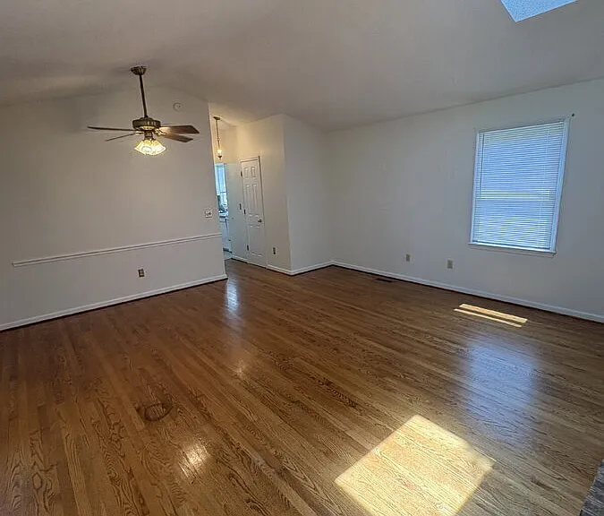 1031 Toppin Blvd — Photo 10