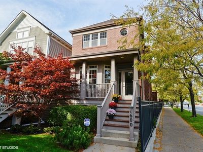 1600 W Edgewater Ave, Chicago, IL, 60660