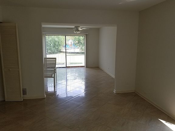 4th image of 1003 Bayside Dr #T