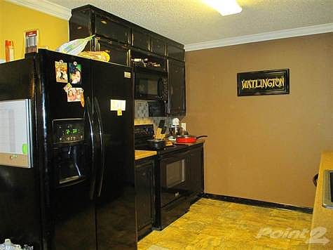 4th image of 136 Green Willow Ln