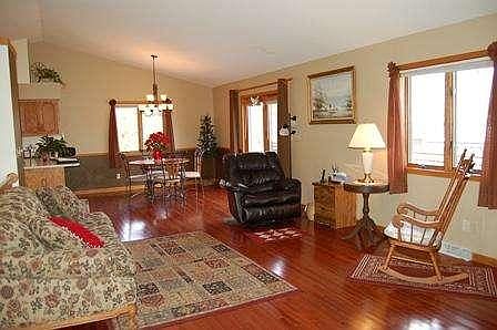 4th image of 3117 Sherman Ct