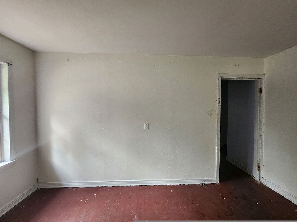 2nd image of 517 2nd St