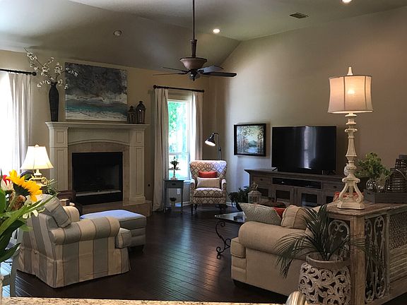 Open kitchen to great room 