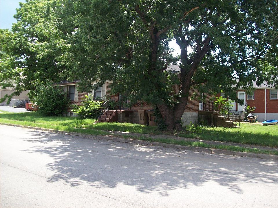 2nd image of 815 13th Ave S