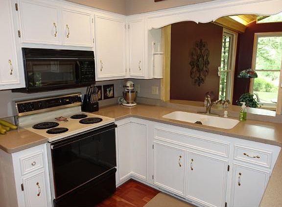 3rd image of 13113 Manor Blvd W